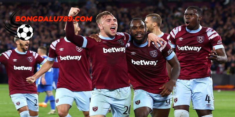 West Ham là đội bóng giàu truyền thống và thi đấu ổn định